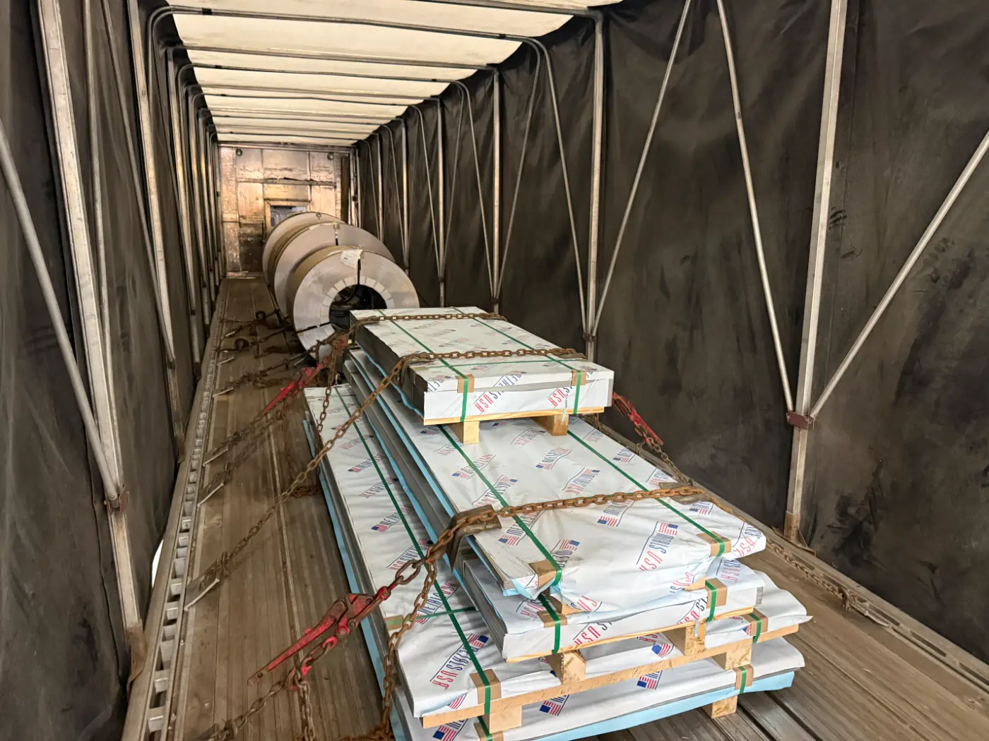 Best Trailer for Hauling Steel: Laufer Has The Right Equipment